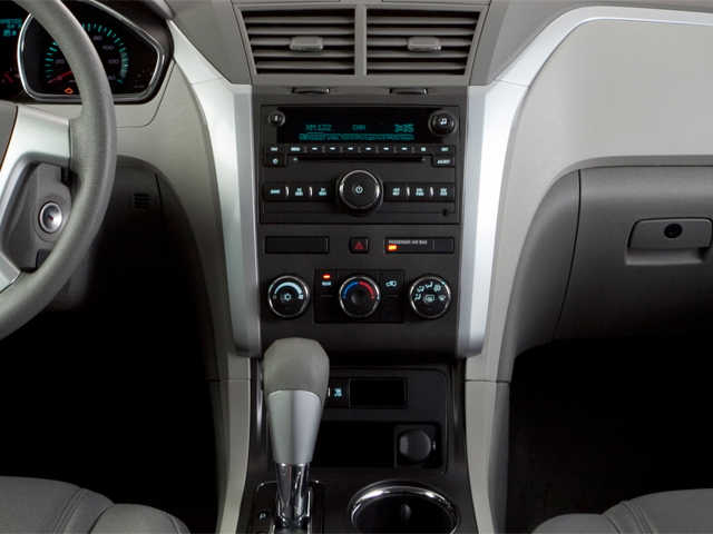 2011 Chevrolet Traverse LS FWD