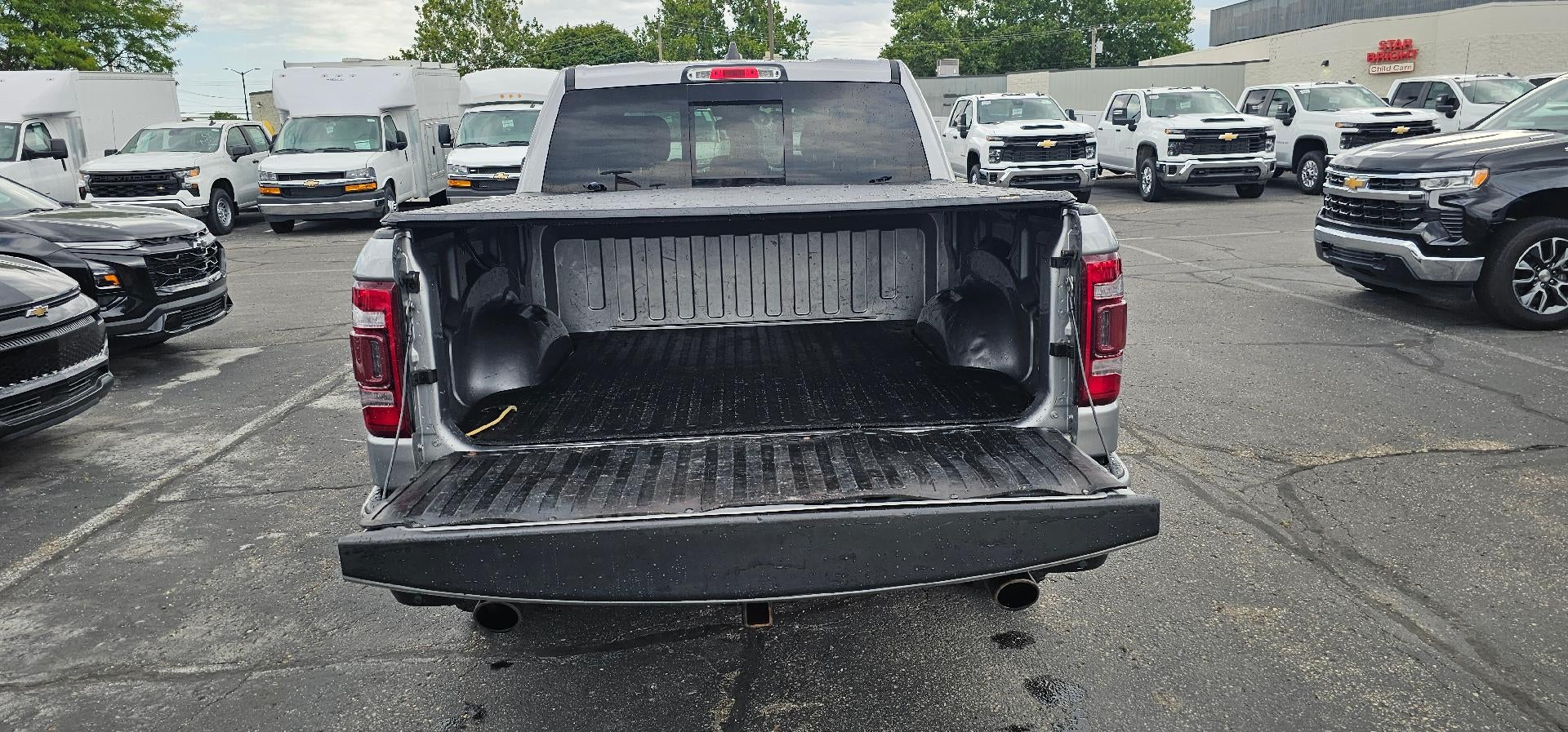 2020 RAM 1500 Big Horn Crew Cab 4x4 5'7" Box 4WD