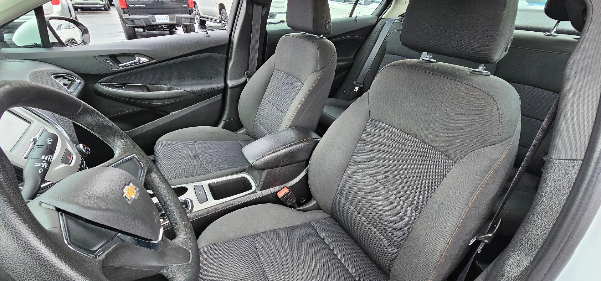 2017 Chevrolet Cruze LS