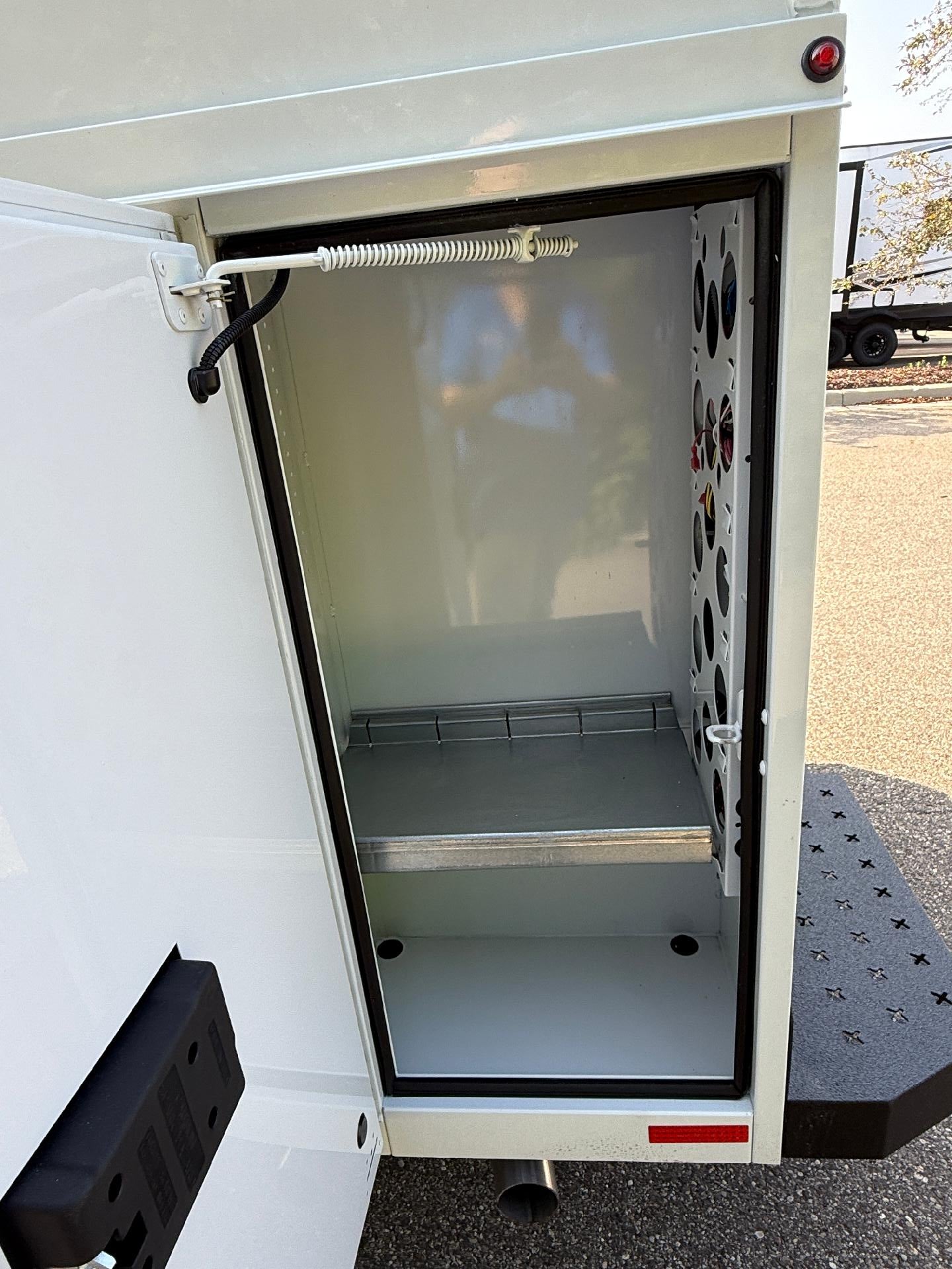 2025 Chevrolet Express Cutaway 3500 Base