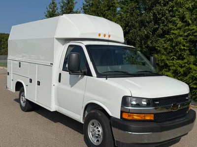 2025 Chevrolet Express Cutaway 3500 Base