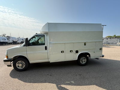 2025 Chevrolet Express Cutaway 3500 Base