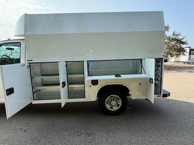 2025 Chevrolet Express Cutaway 3500 Base