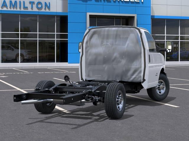 2025 Chevrolet Express Cutaway 3500 Base