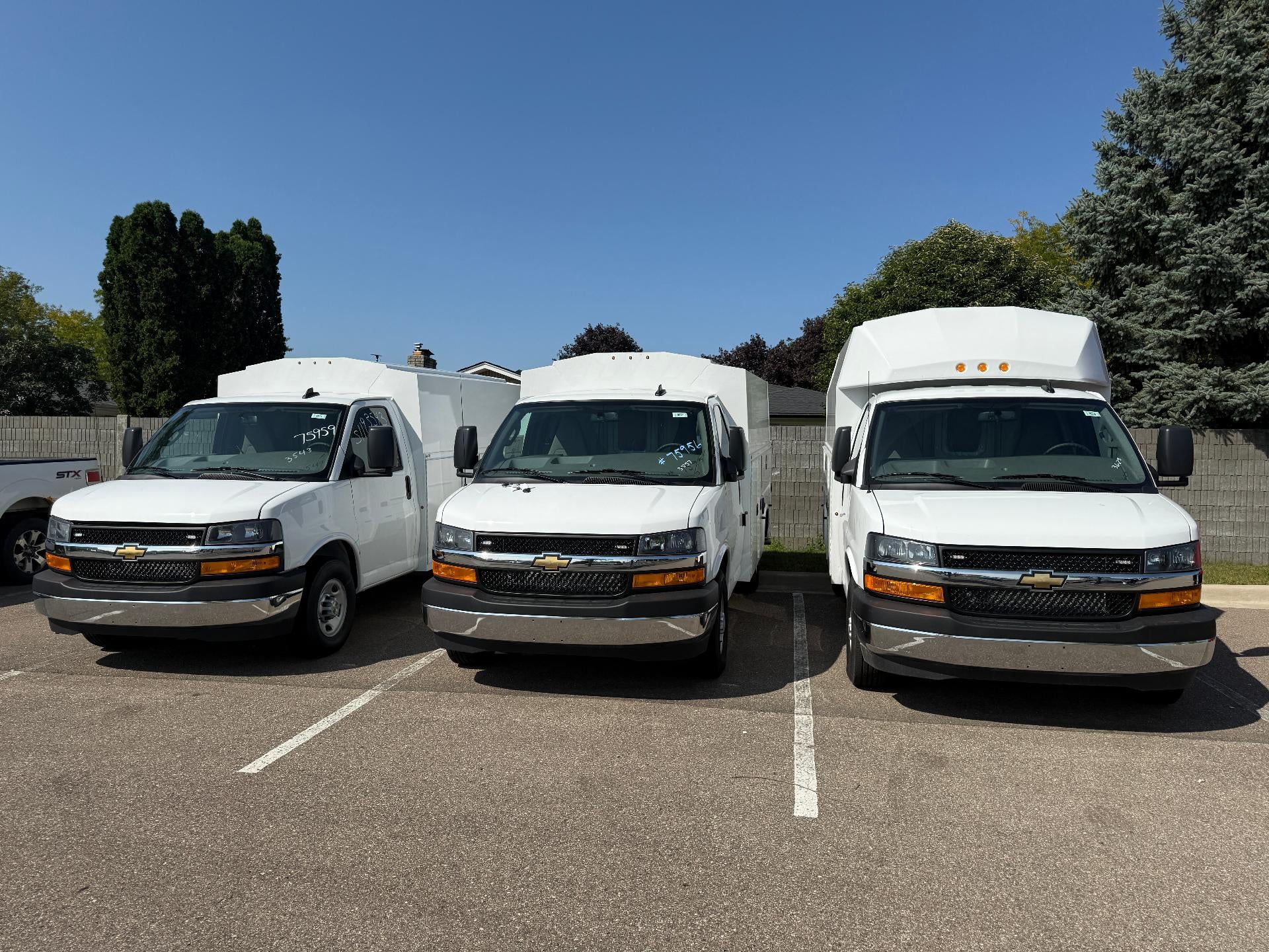 2025 Chevrolet Express Cutaway 3500 Base