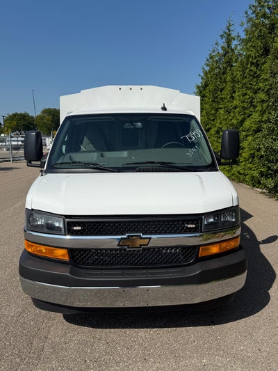2025 Chevrolet Express Cutaway 3500 Base