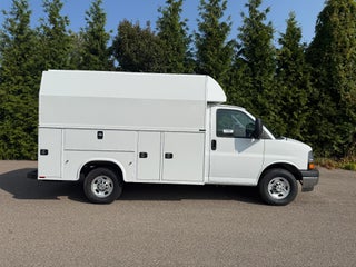 2025 Chevrolet Express Cutaway 3500 1WT RWD