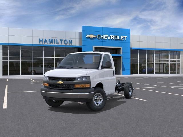 2025 Chevrolet Express Cutaway 3500 1WT RWD