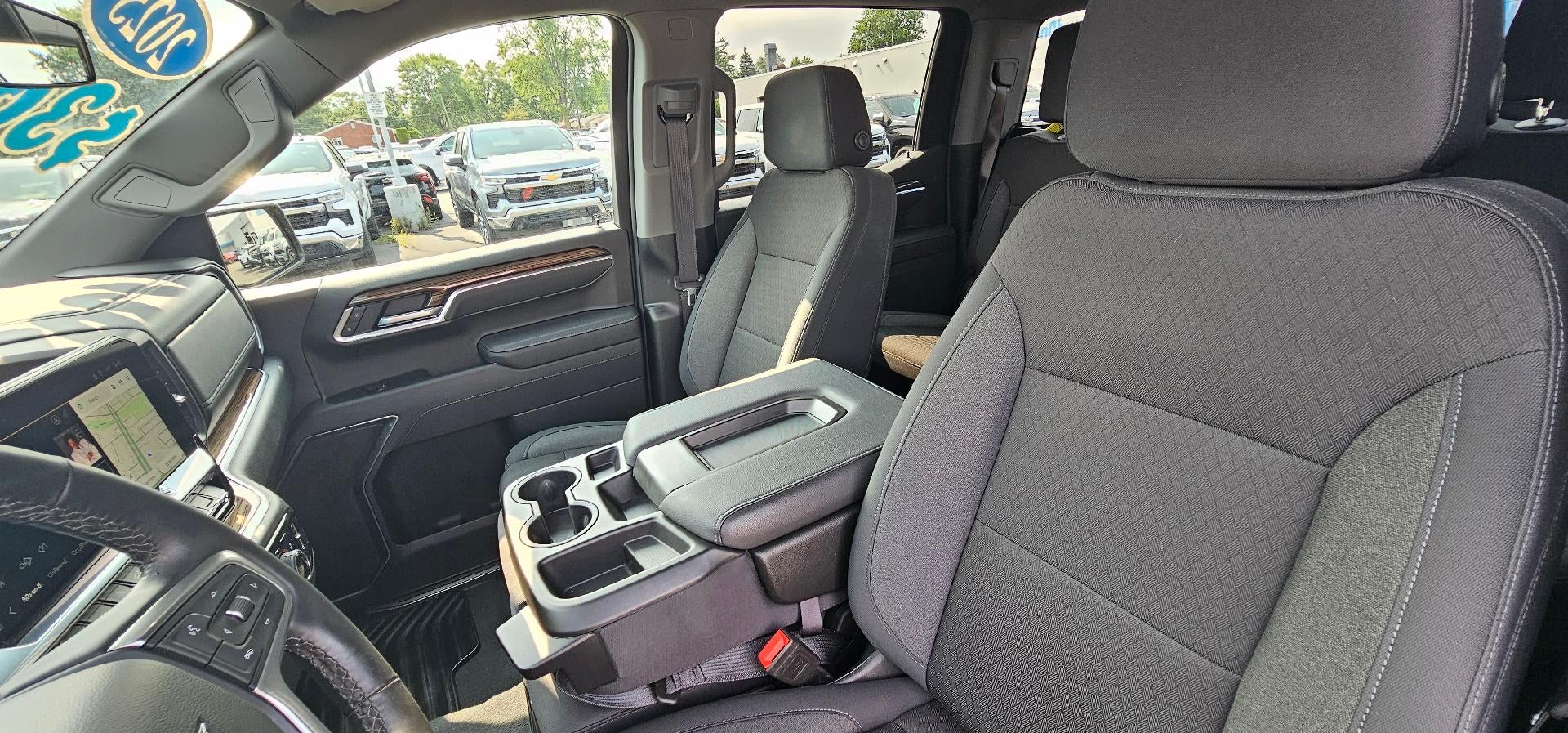 2025 Chevrolet Silverado 1500 LT (2FL) 4WD