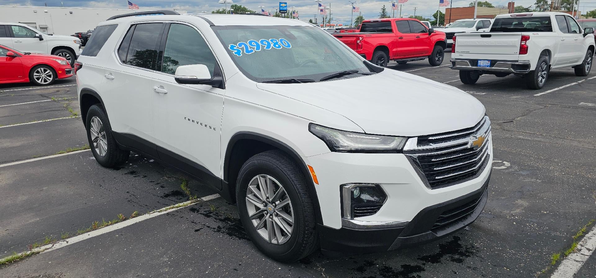2023 Chevrolet Traverse LT Cloth FWD
