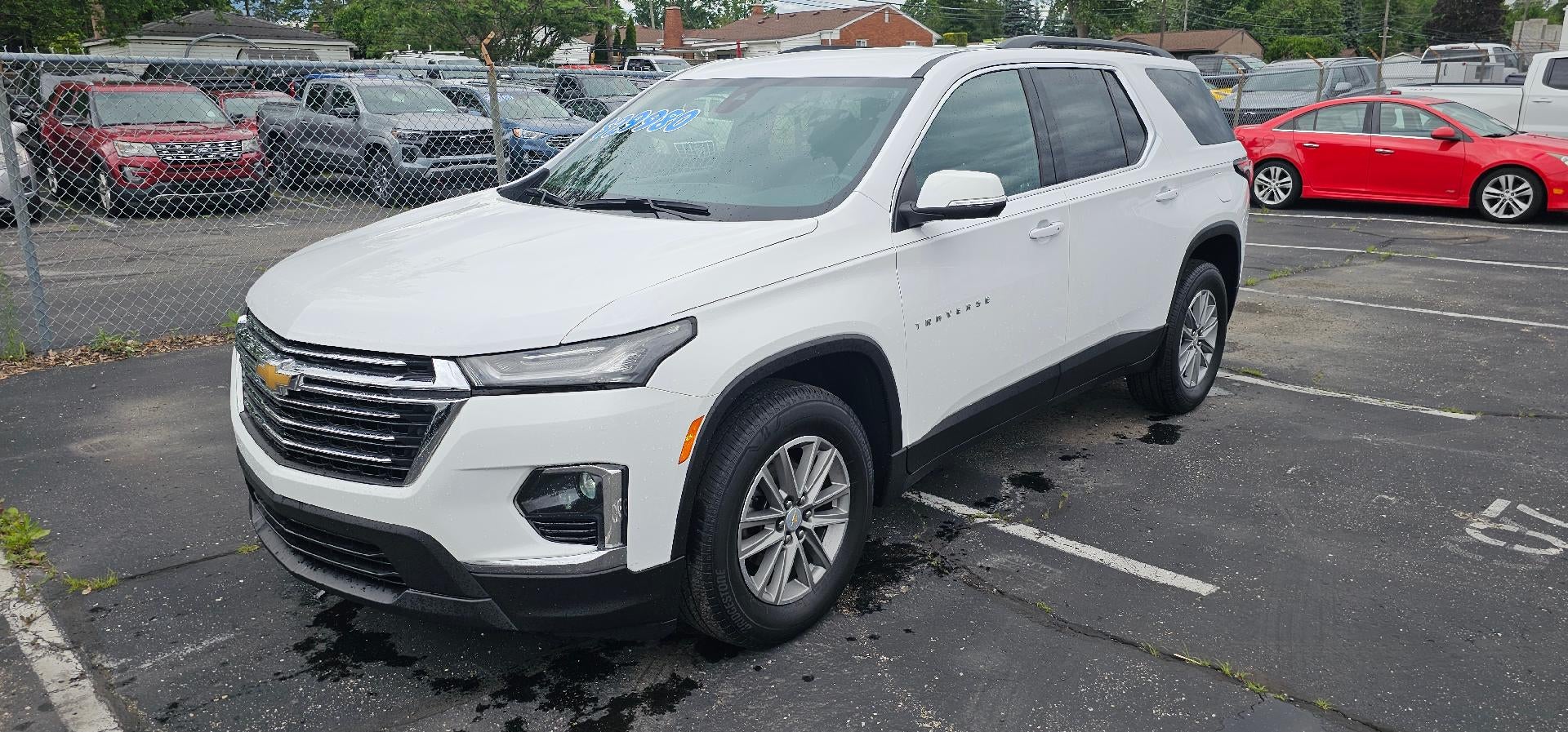 2023 Chevrolet Traverse LT Cloth FWD