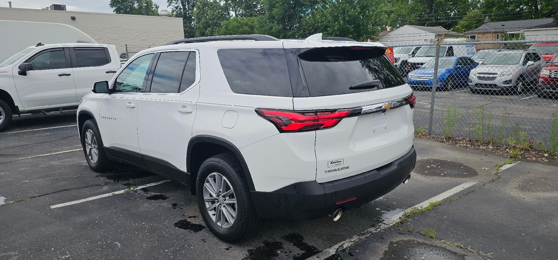 2023 Chevrolet Traverse LT Cloth FWD