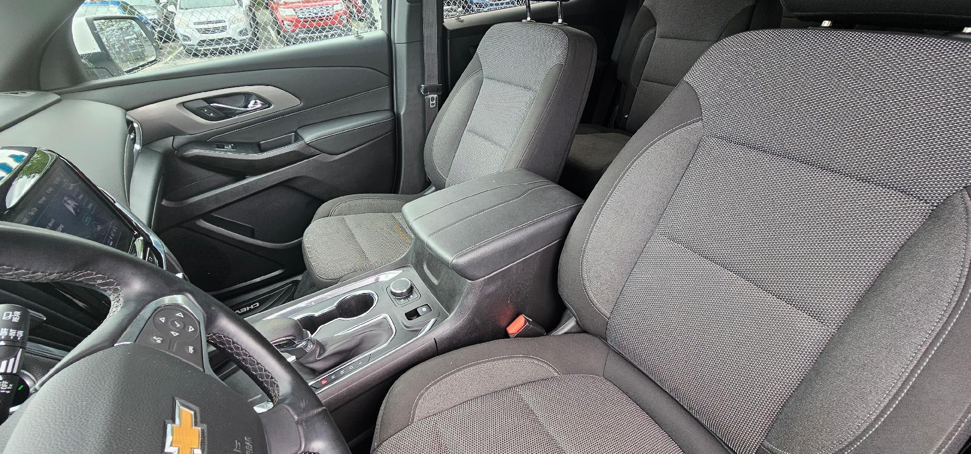 2023 Chevrolet Traverse LT Cloth FWD