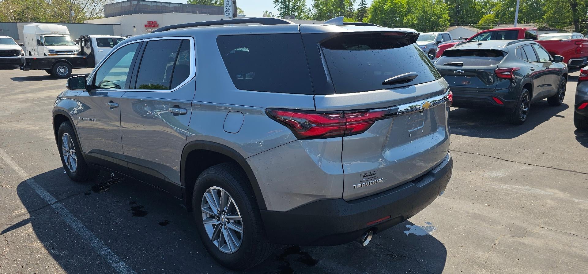2023 Chevrolet Traverse LT Cloth FWD