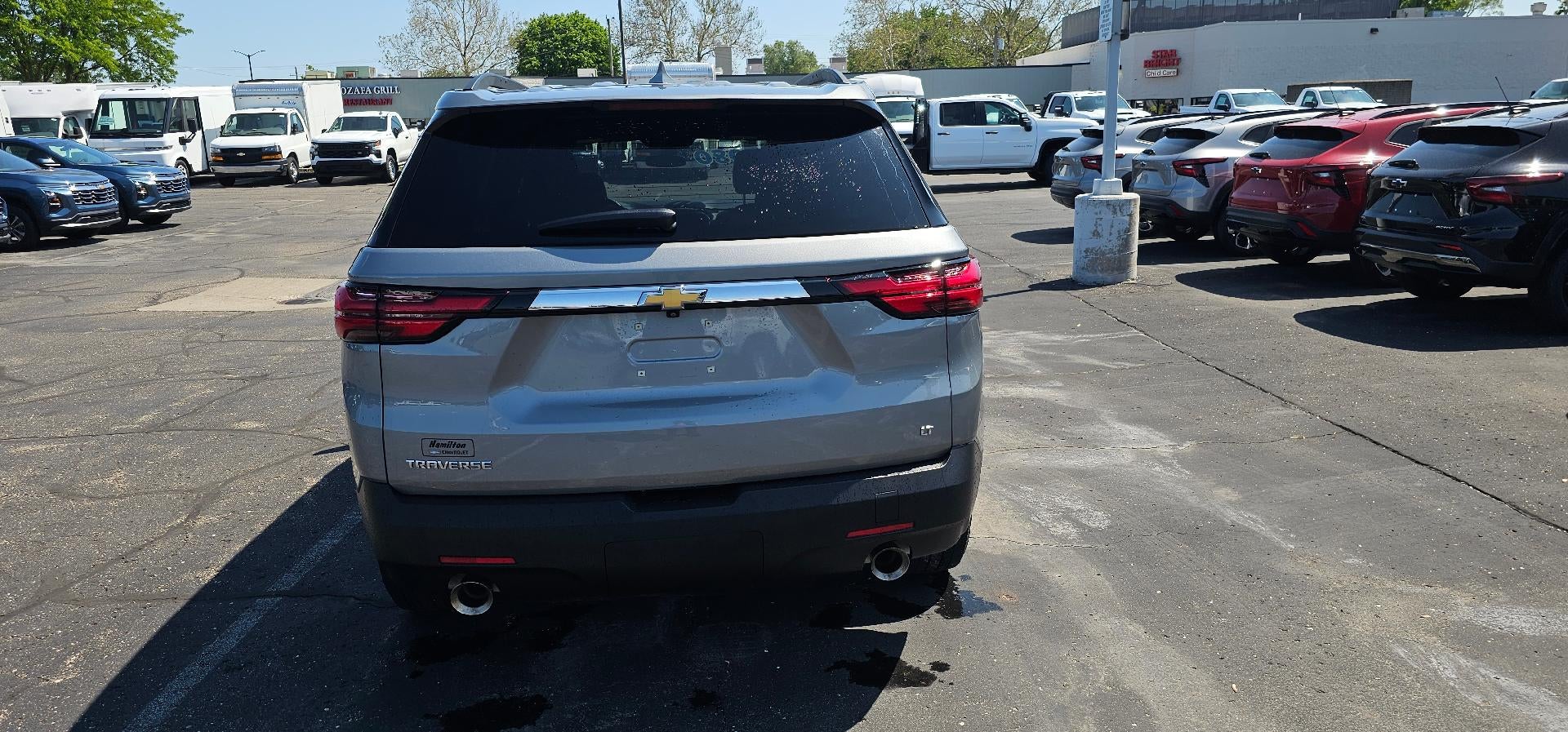 2023 Chevrolet Traverse LT Cloth FWD