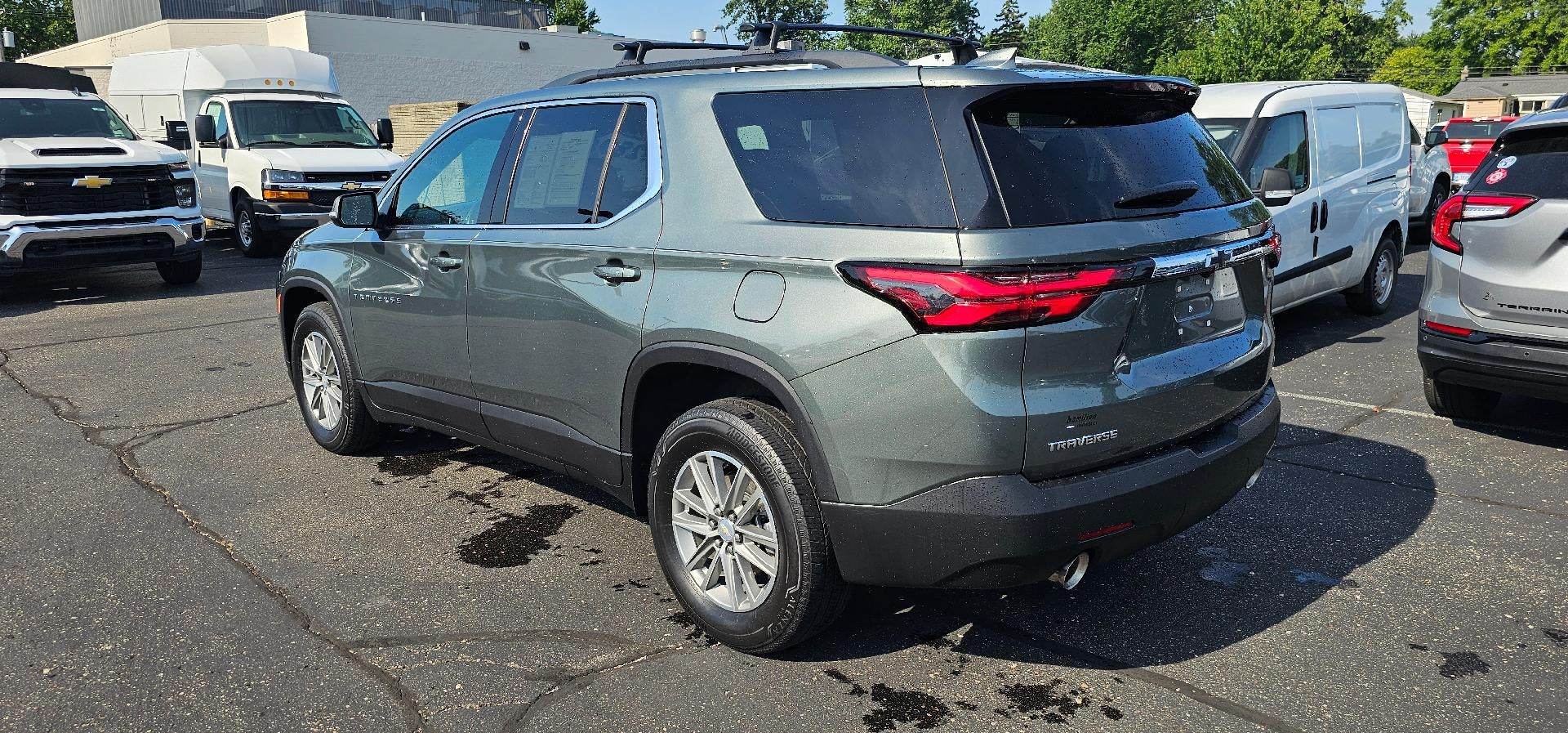 2023 Chevrolet Traverse LT Cloth FWD