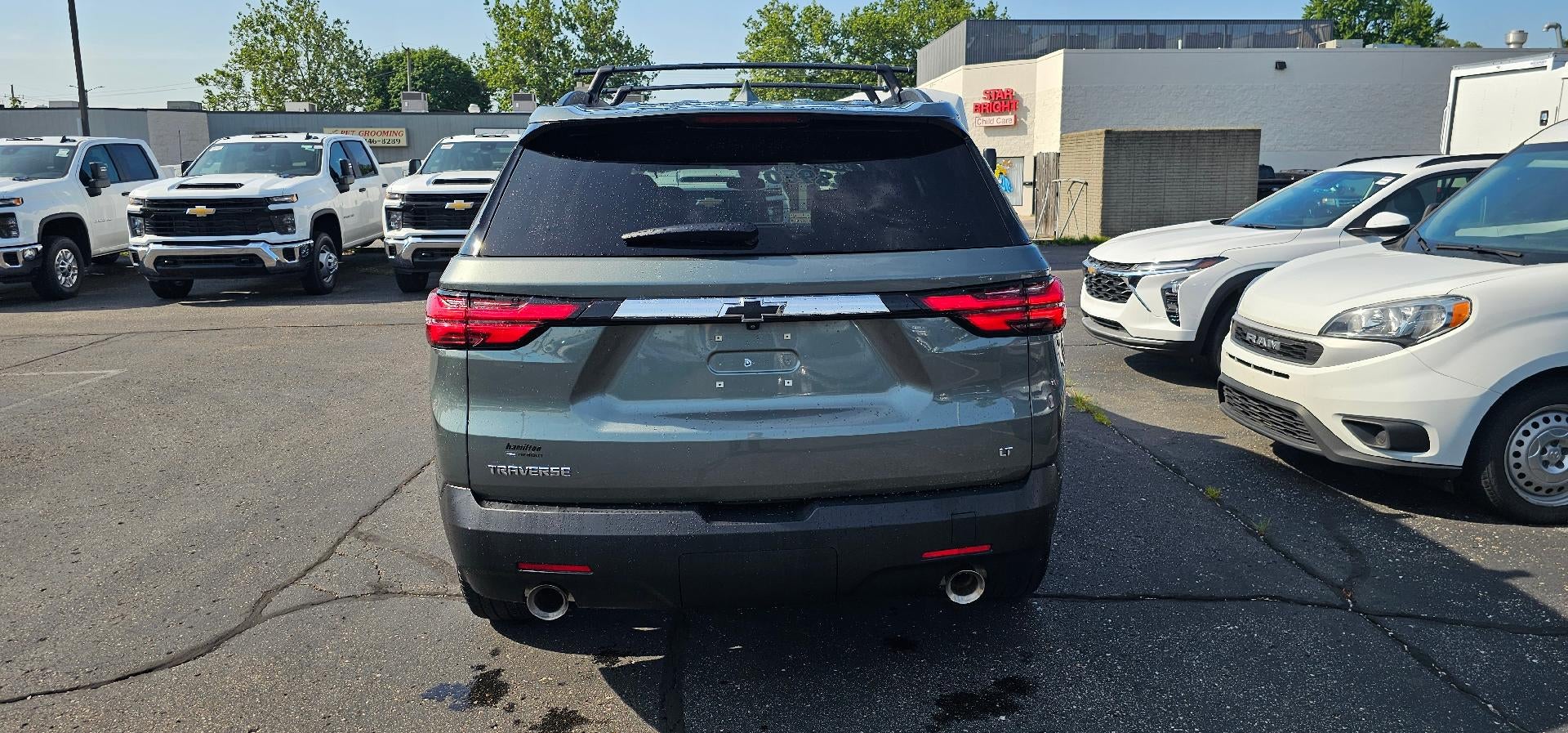 2023 Chevrolet Traverse LT Cloth FWD