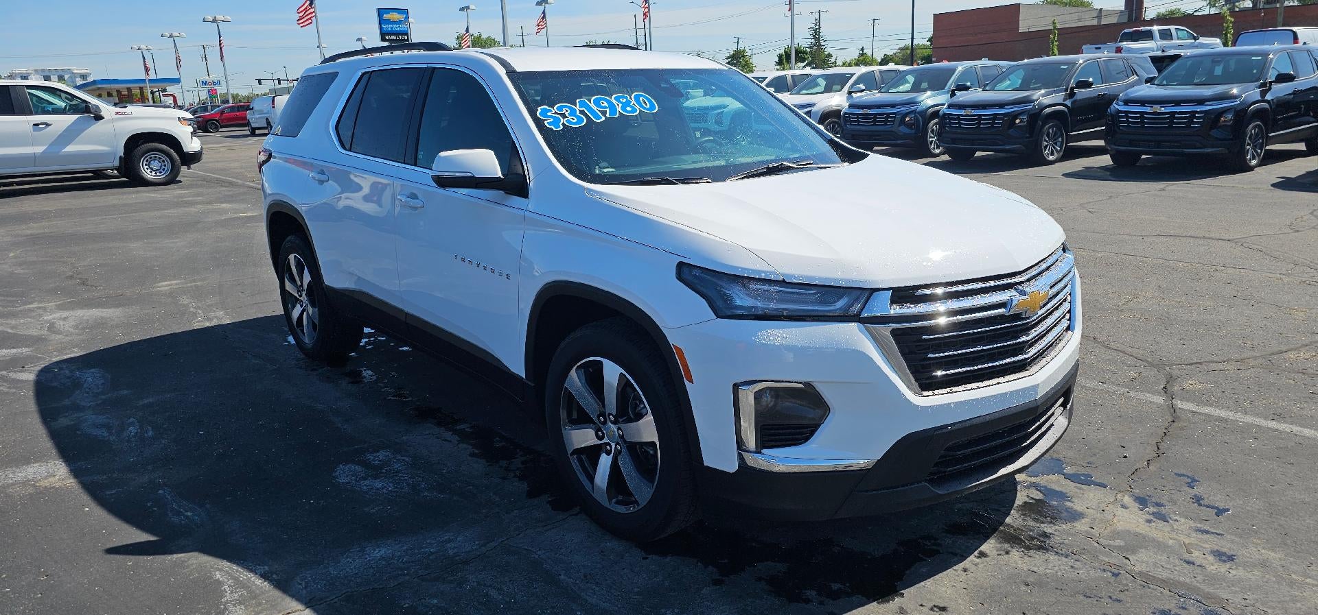 2023 Chevrolet Traverse LT Leather FWD