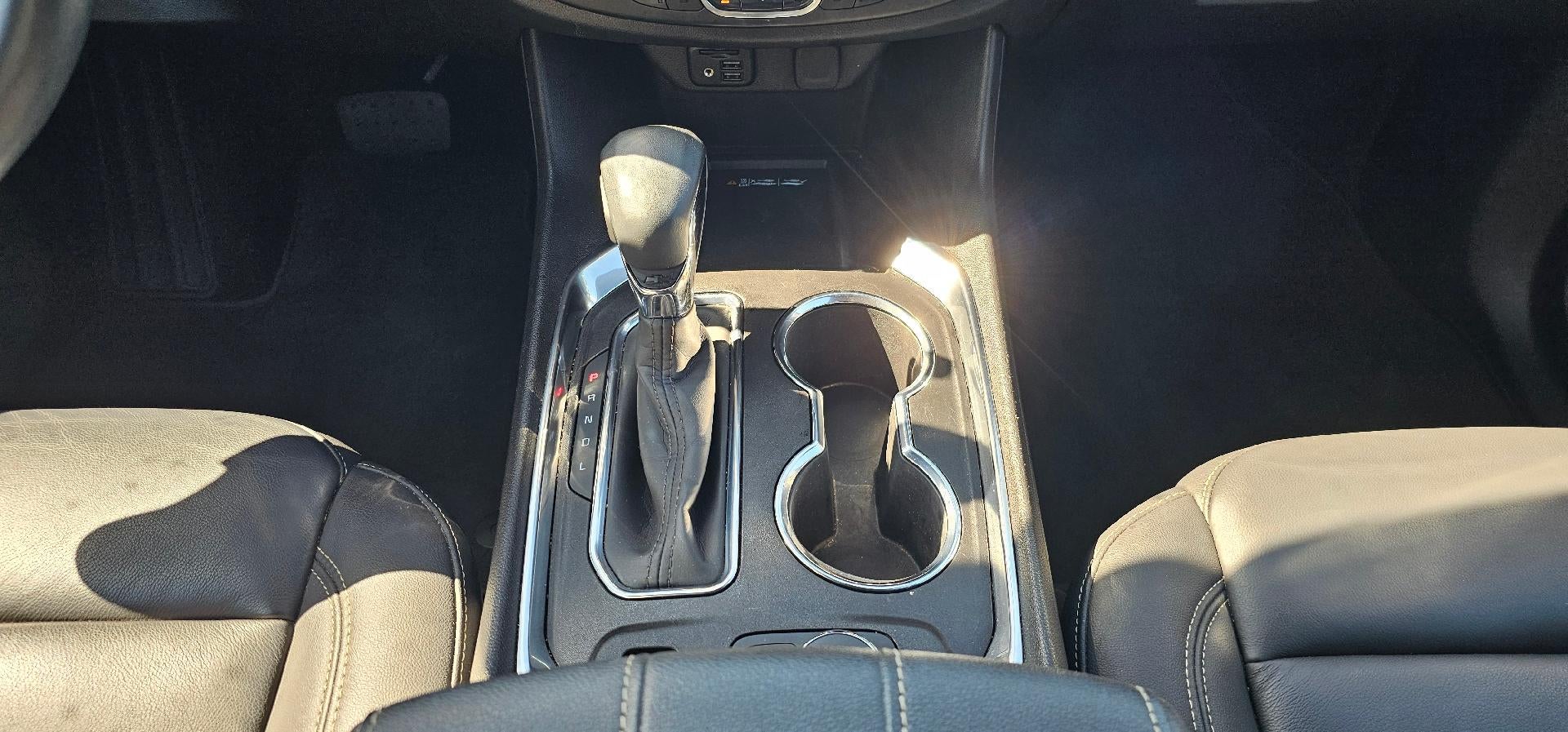 2023 Chevrolet Traverse LT Leather FWD