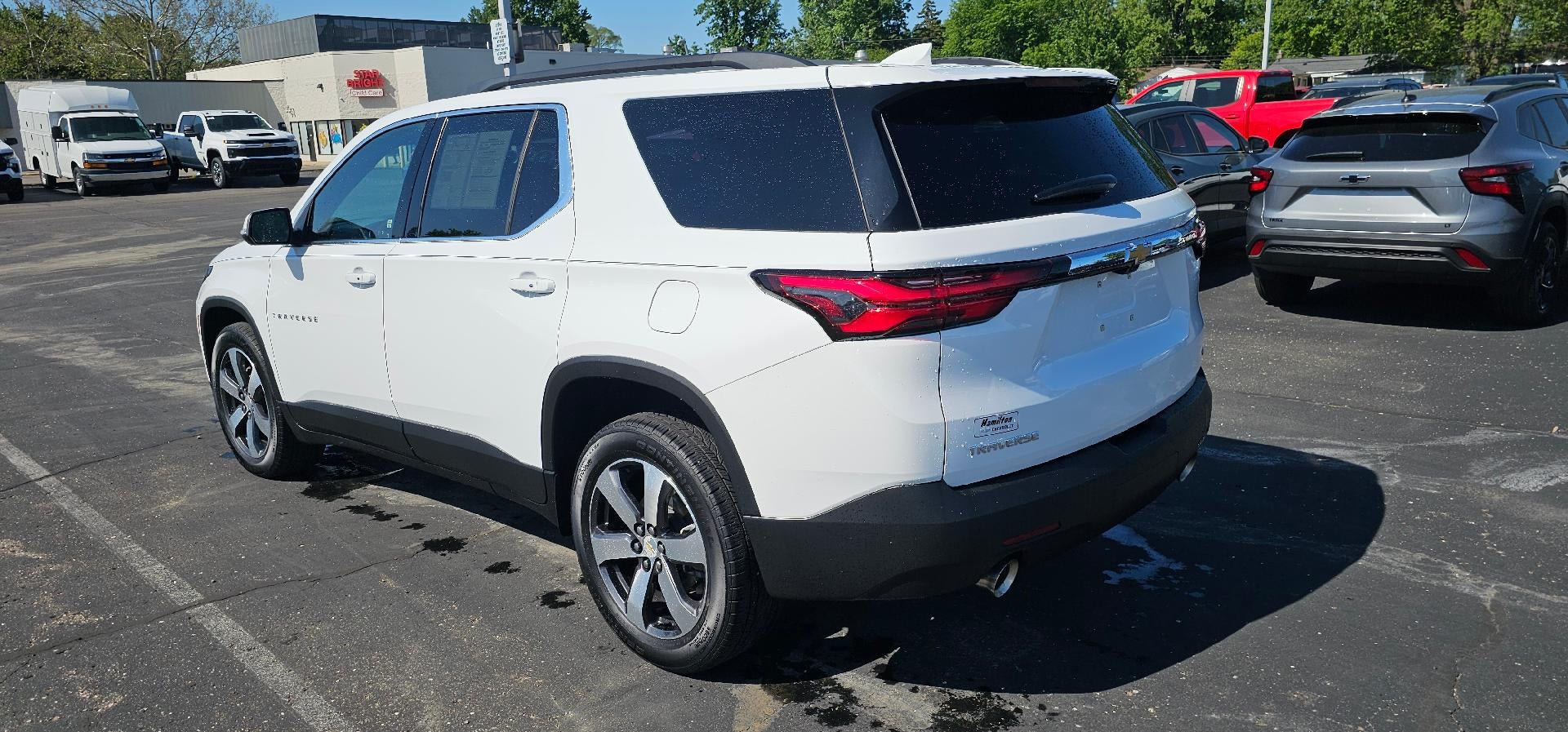 2023 Chevrolet Traverse LT Leather FWD