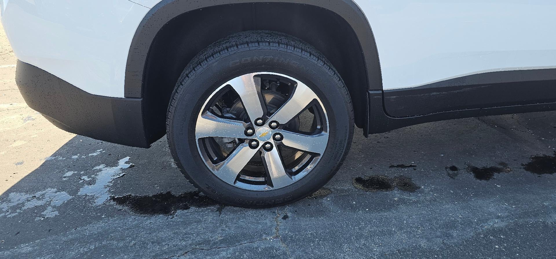 2023 Chevrolet Traverse LT Leather FWD