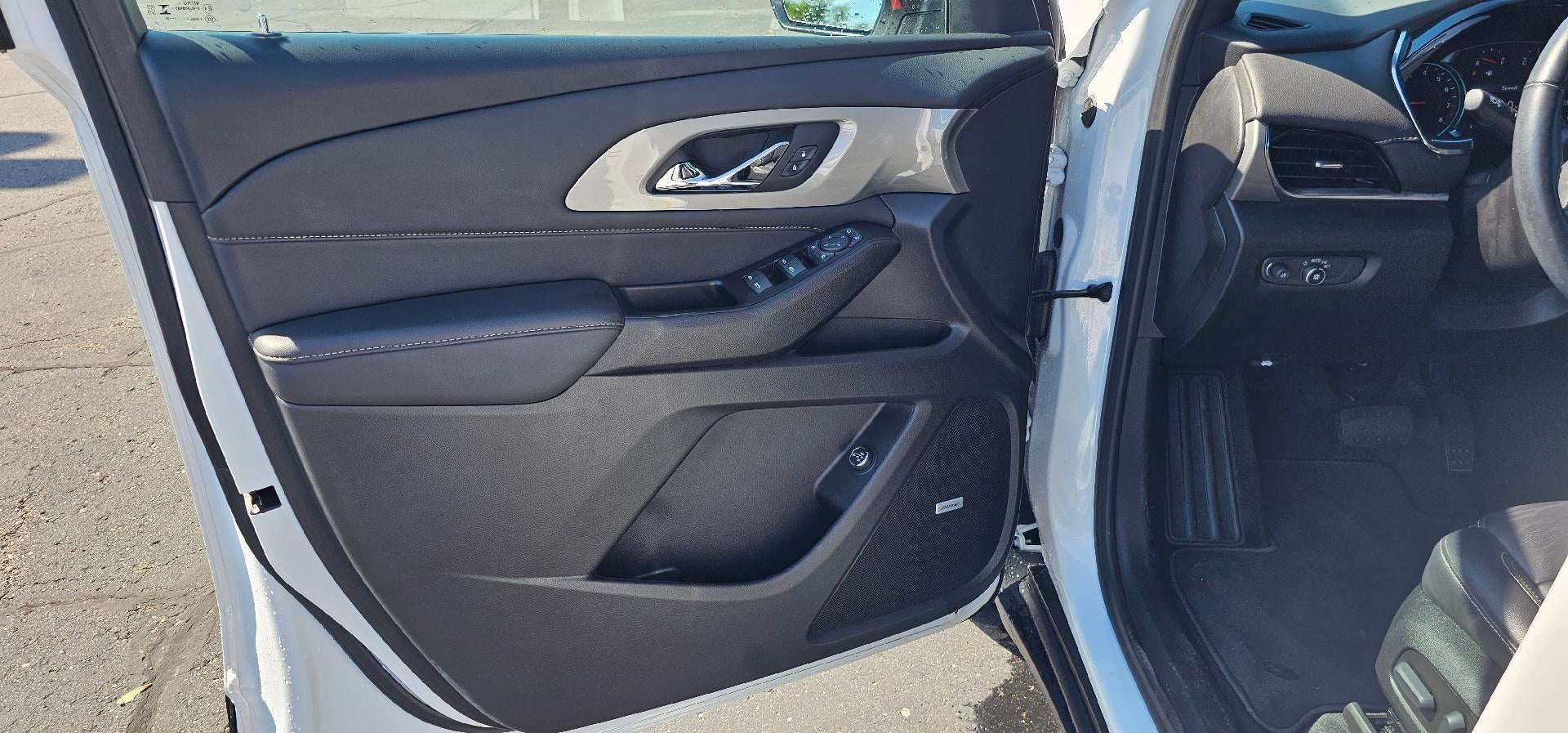 2023 Chevrolet Traverse LT Leather FWD