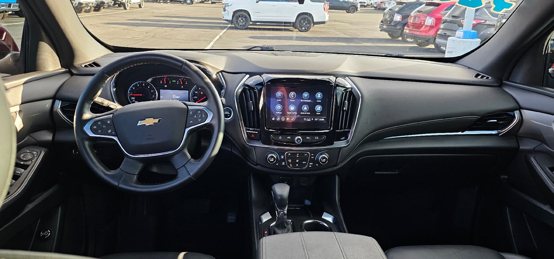 2023 Chevrolet Traverse LT Leather