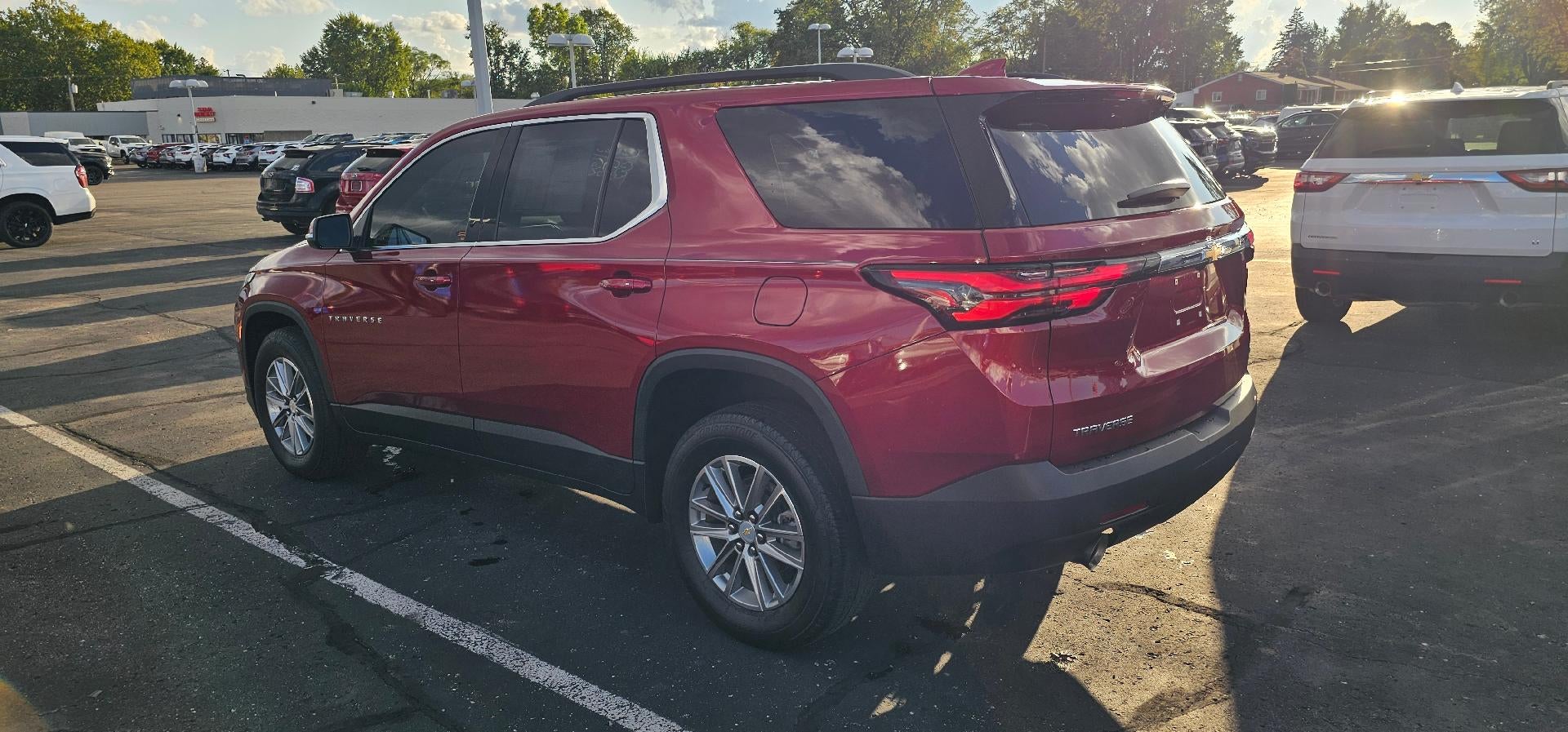 2023 Chevrolet Traverse LT Leather