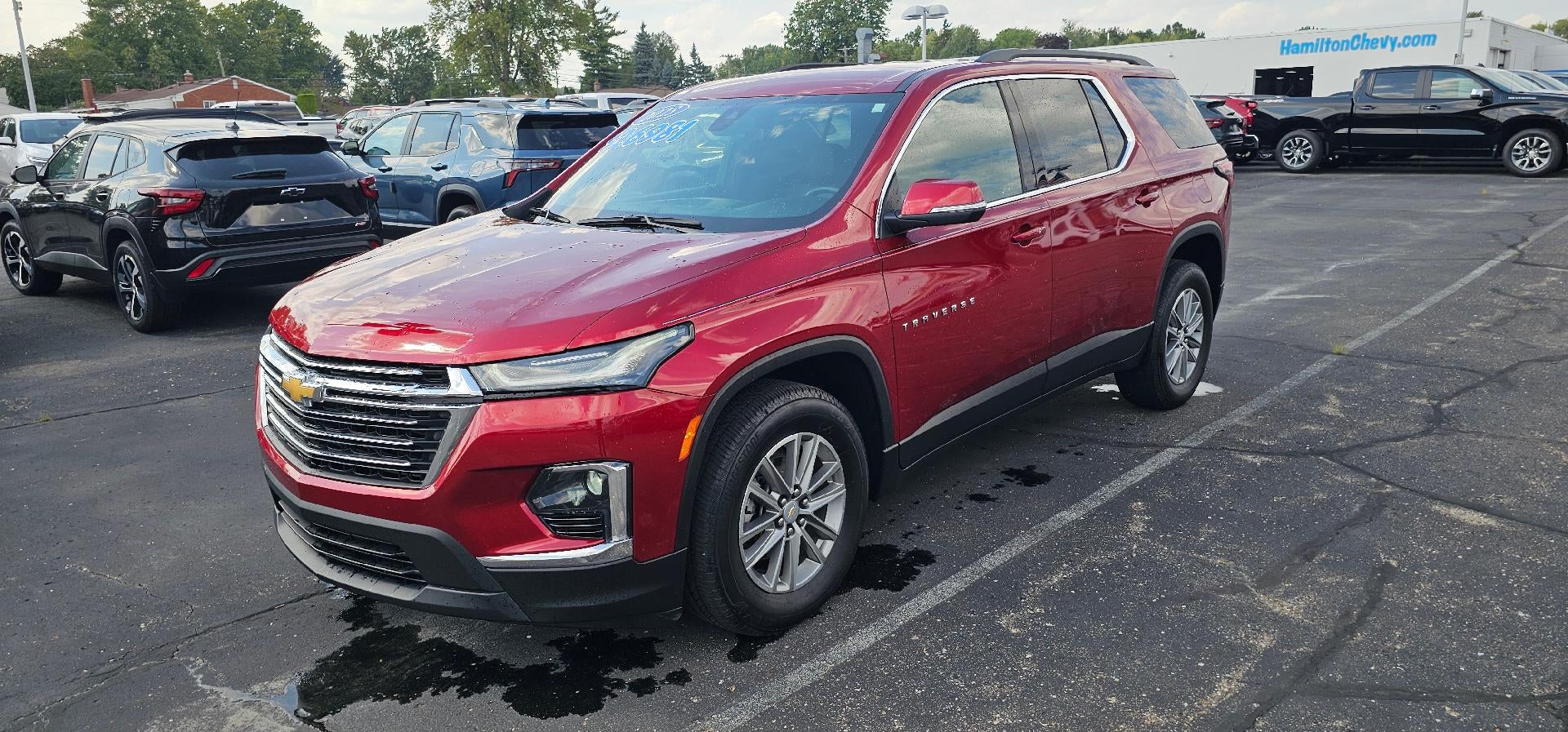 2023 Chevrolet Traverse LT Leather FWD