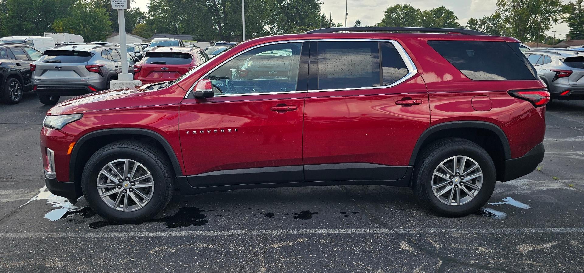 2023 Chevrolet Traverse LT Leather FWD