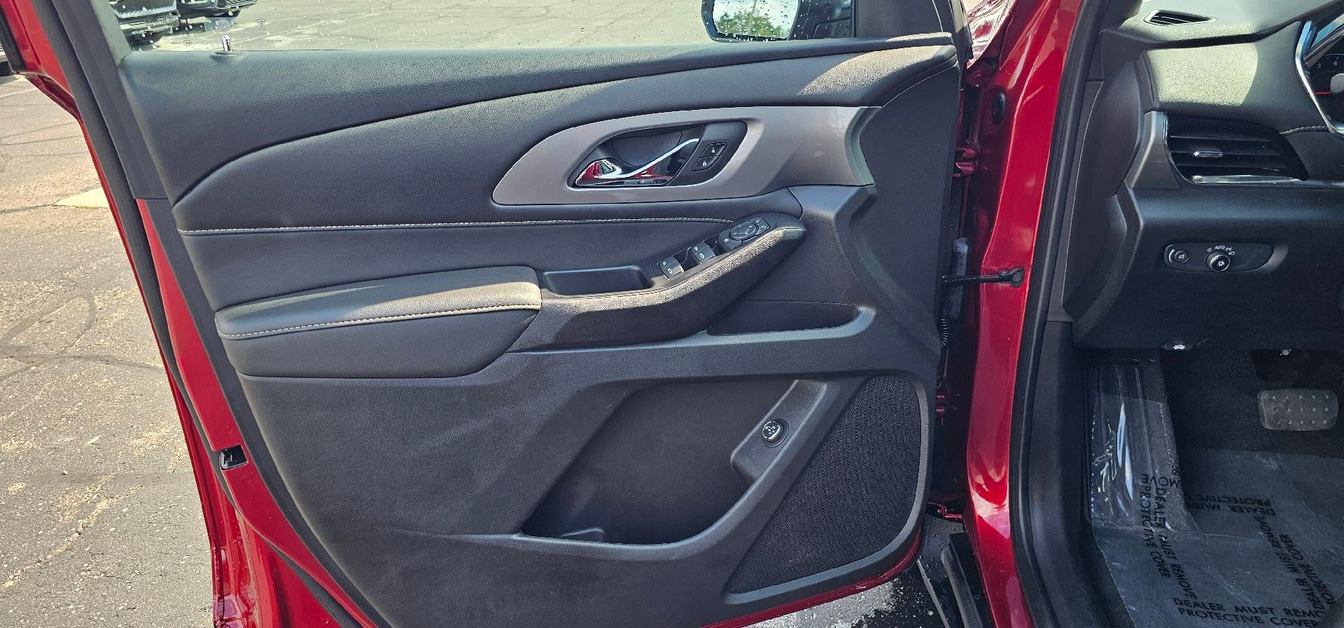 2023 Chevrolet Traverse LT Leather FWD
