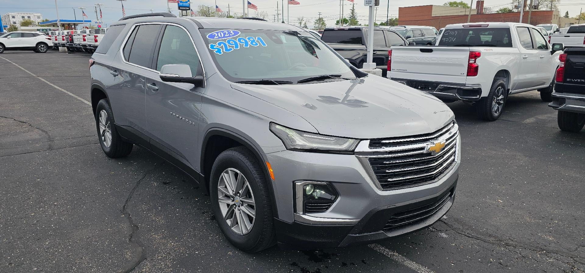 2023 Chevrolet Traverse LT Cloth AWD