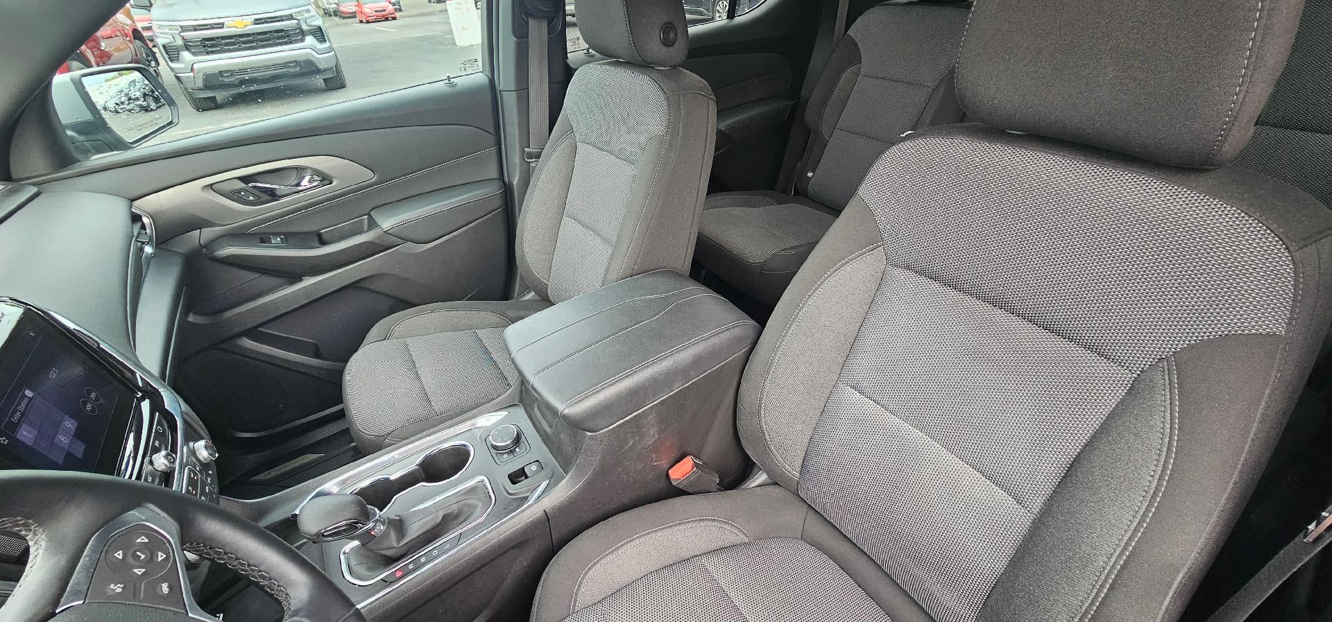 2023 Chevrolet Traverse LT Cloth AWD