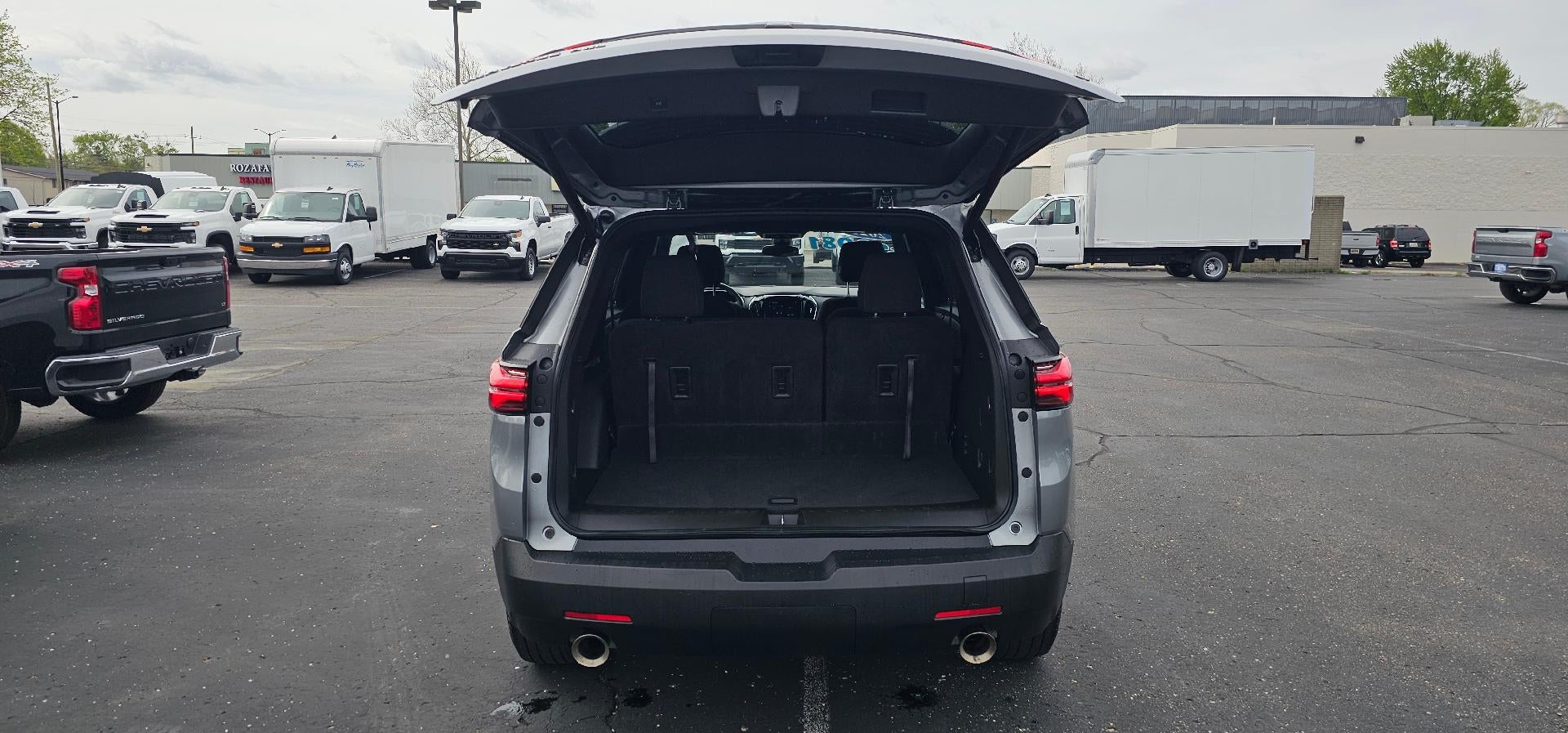 2023 Chevrolet Traverse LT Cloth AWD