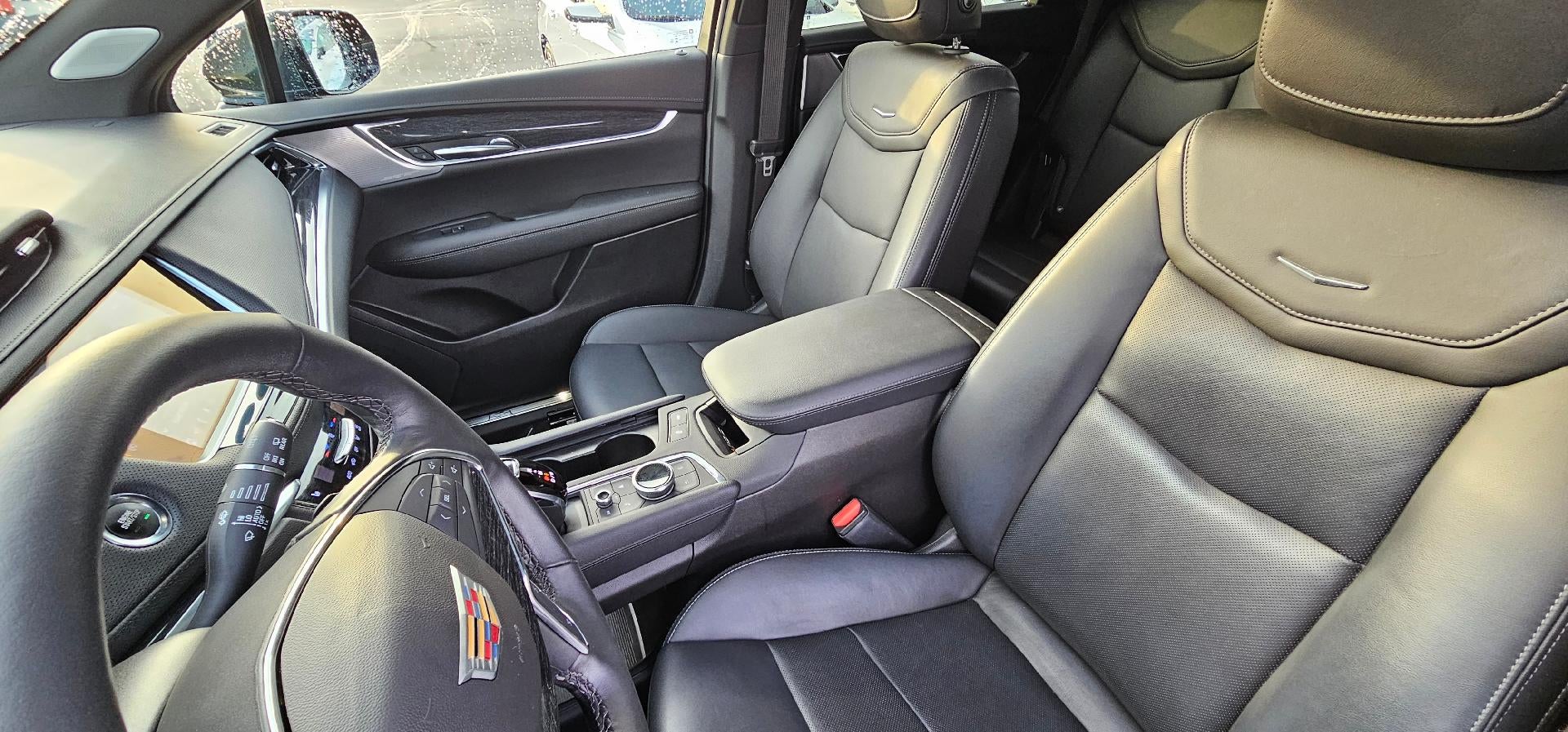 2022 Cadillac XT5 Premium Luxury