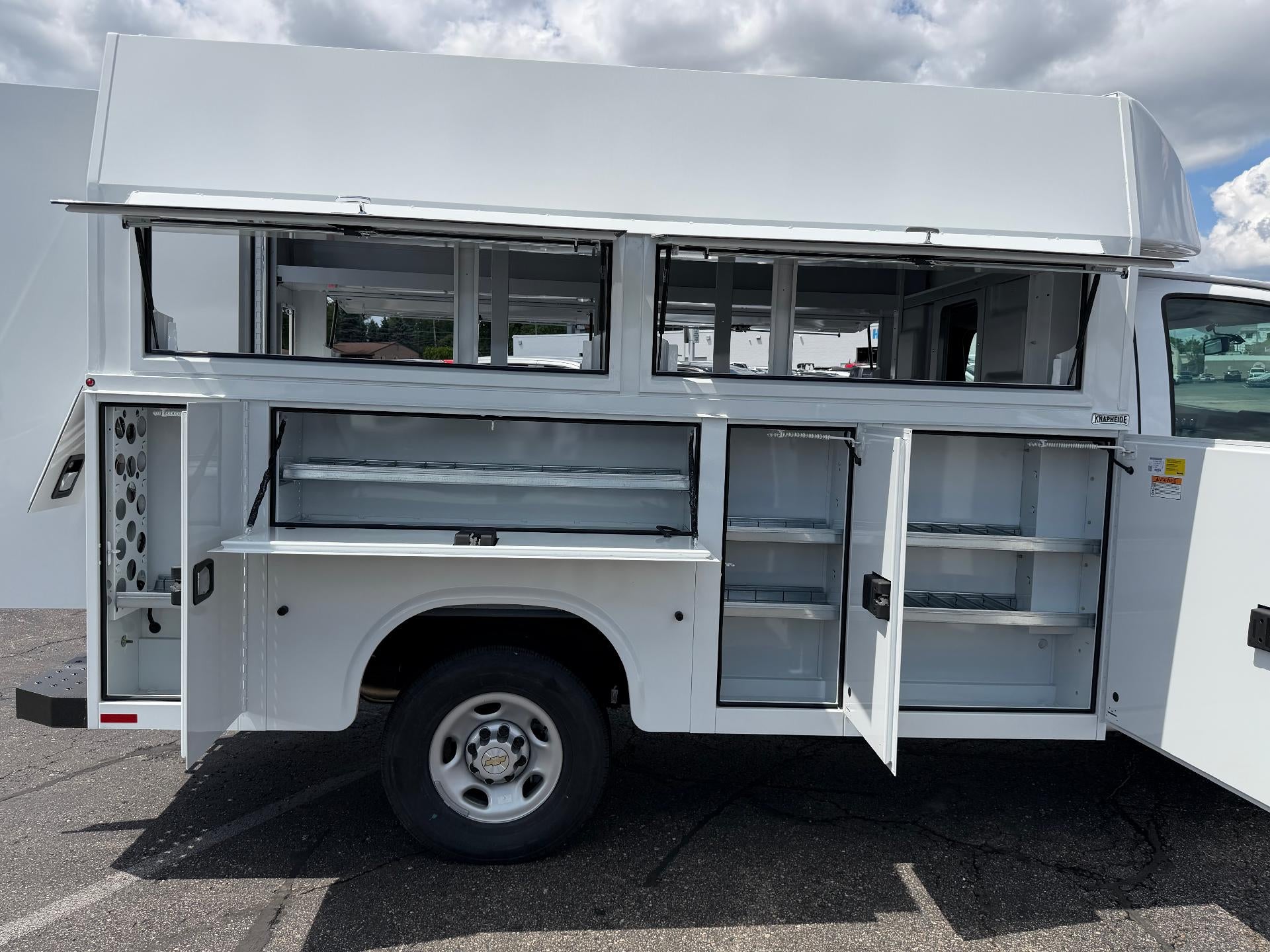 2026 Chevrolet Express Cutaway 3500 1WT RWD