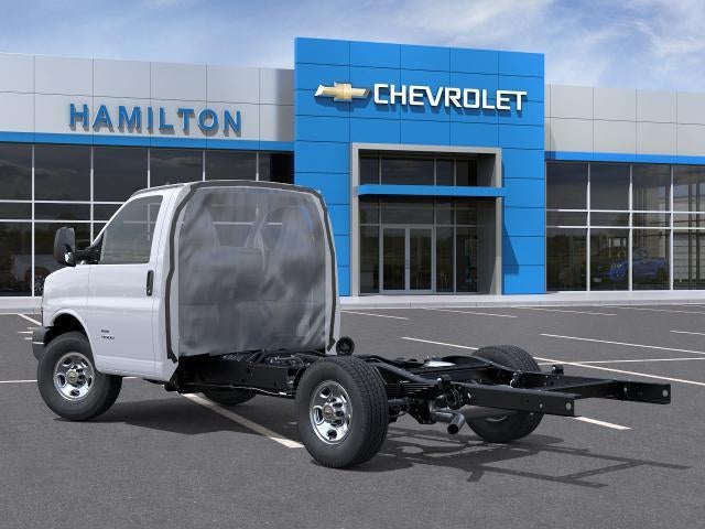 2026 Chevrolet Express Cutaway 3500 1WT RWD