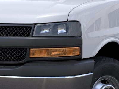 2025 Chevrolet Express Cutaway 3500 1WT RWD