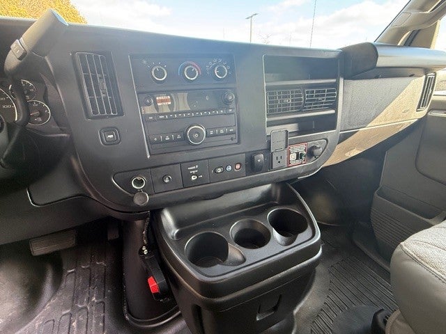 2026 Chevrolet Express Cutaway 3500 1WT RWD