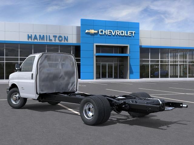 2026 Chevrolet Express Cutaway 3500 1WT RWD