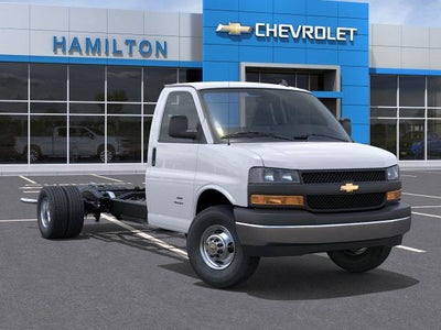 2025 Chevrolet Express Cutaway 3500 Base