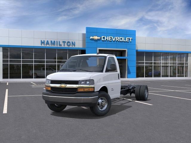 2026 Chevrolet Express Cutaway 4500 2WT RWD