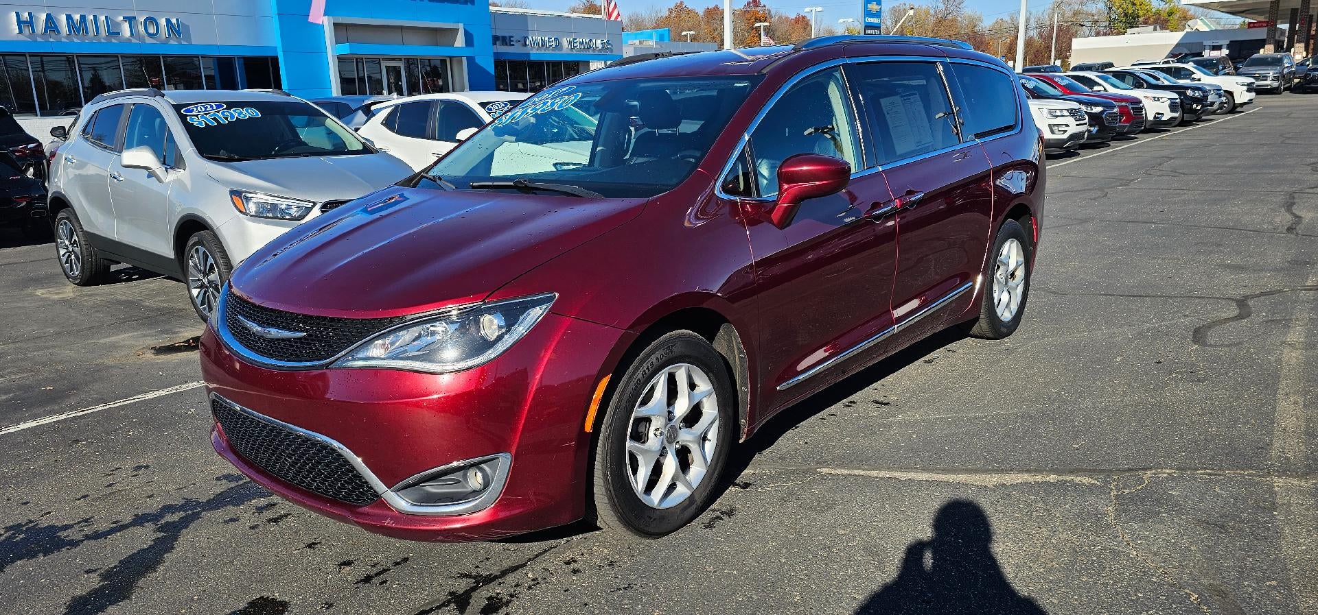 2017 Chrysler Pacifica Touring-L Plus