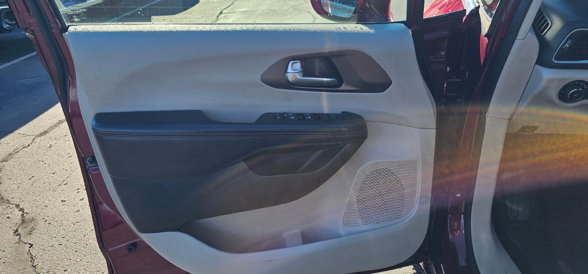 2017 Chrysler Pacifica Touring-L Plus