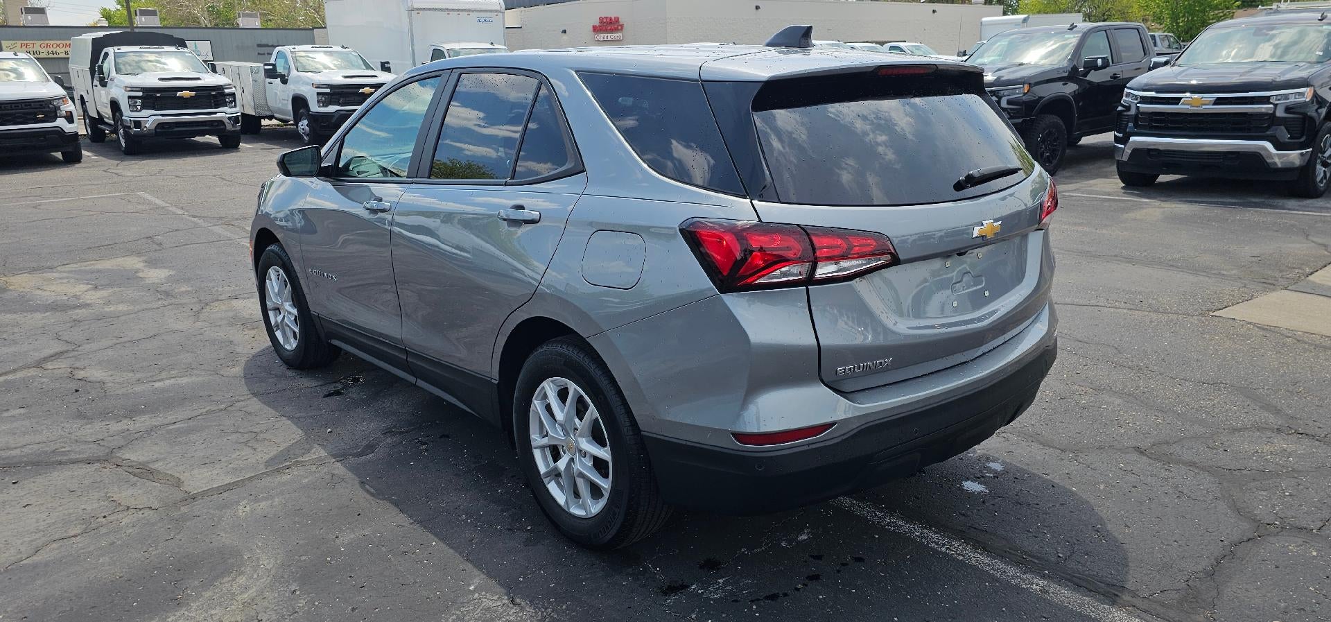 2023 Chevrolet Equinox LS FWD