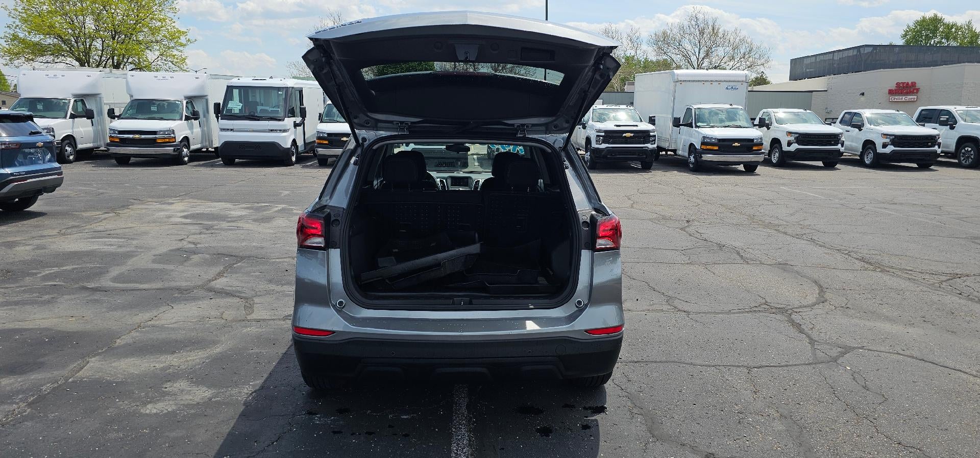 2023 Chevrolet Equinox LS FWD