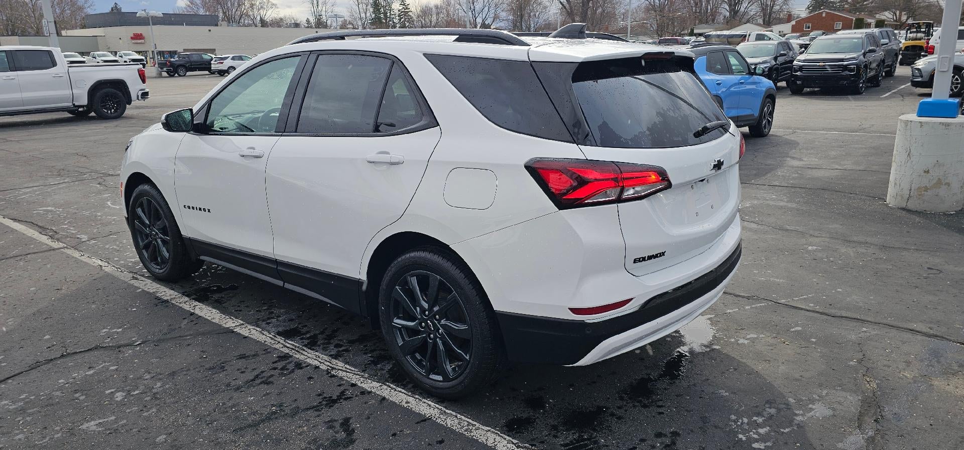 2023 Chevrolet Equinox RS FWD