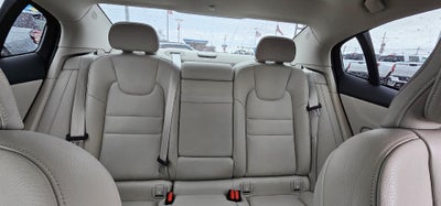 2021 Volvo S60 Momentum AWD