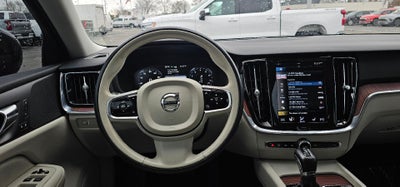 2021 Volvo S60 Momentum AWD