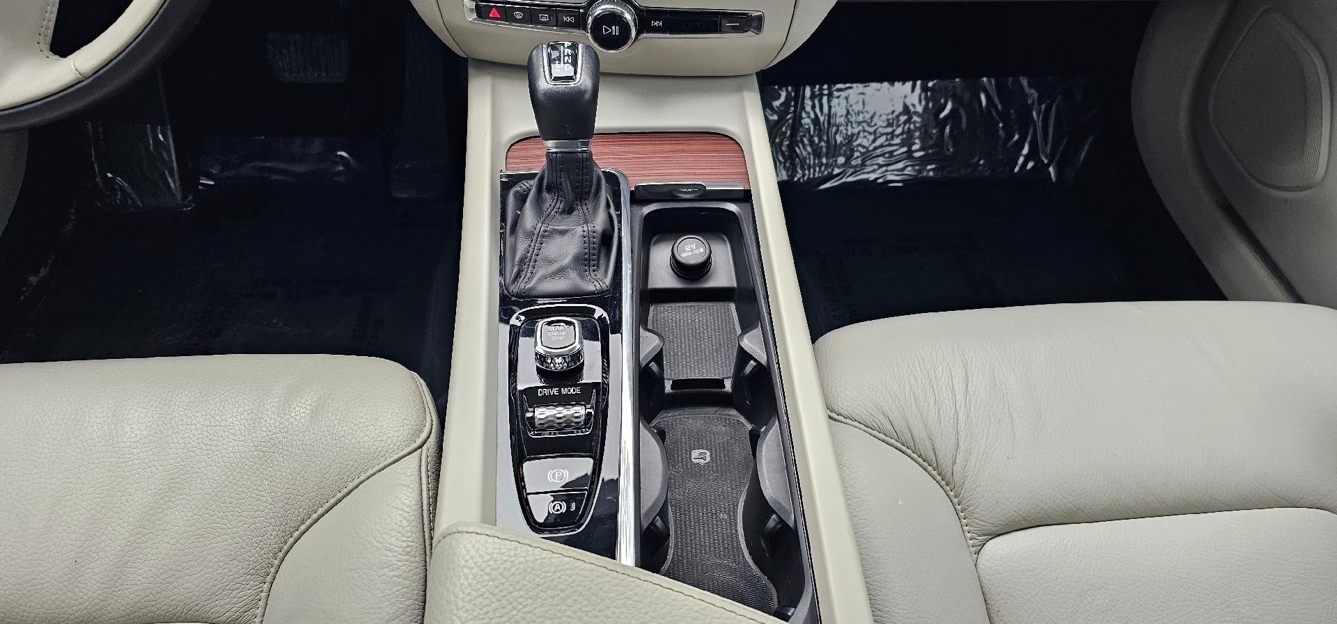 2021 Volvo S60 Momentum AWD